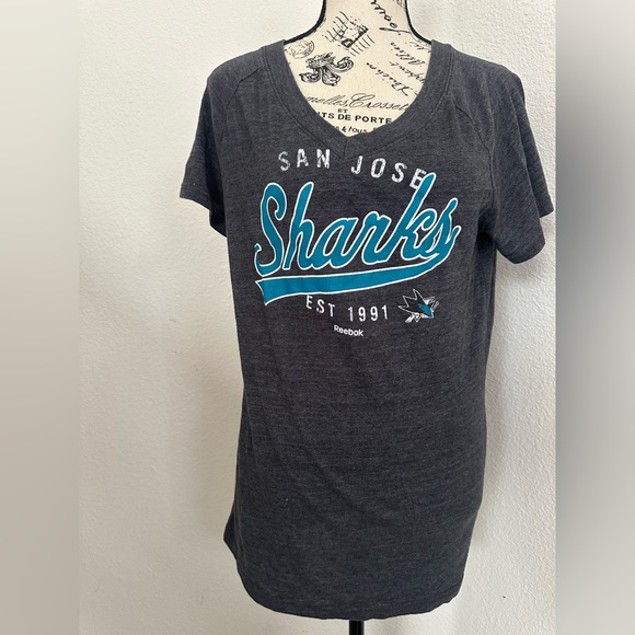 Reebok Women's San Jose Sharks 🦈 T-Shirt - Picture 1 of 3